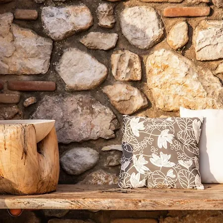 Rustico Bertel سان زينو دي مونتانا