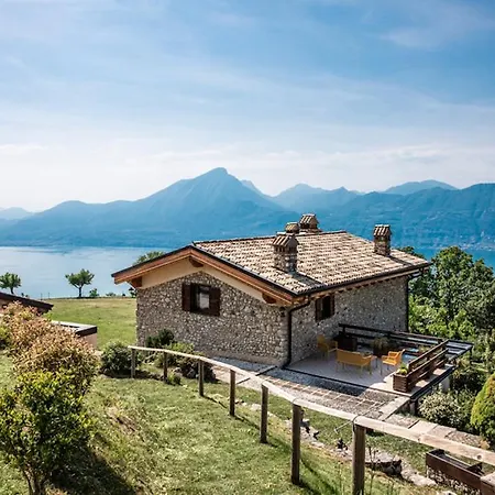 Rustico Bertel * سان زينو دي مونتانا