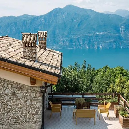 Rustico Bertel Ferienhaus San Zeno di Montagna