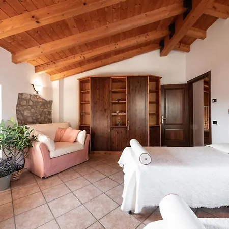 Rustico Bertel Сasa de vacaciones San Zeno di Montagna